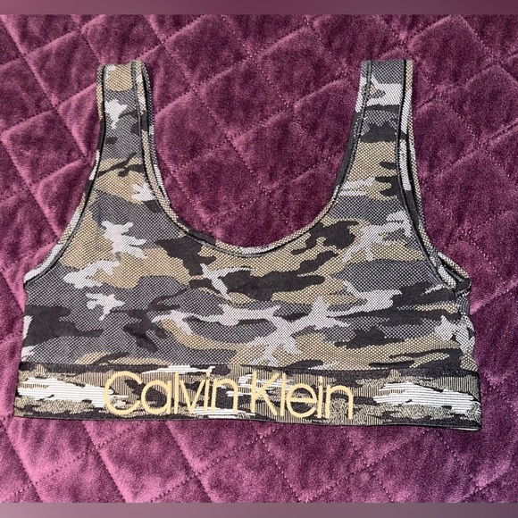 NWOT Calvin Klein Camo Print Sports Bra - Picture 5 of 7
